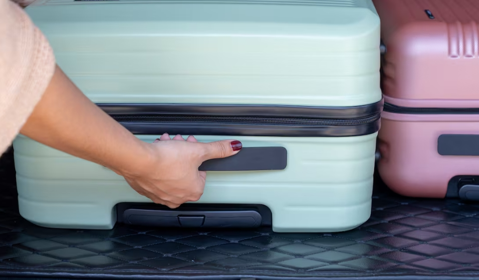 Maletas inteligentes con rastreo, carga USB y cerraduras biométricas: la nueva revolución del viaje en Estados Unidos en 2025