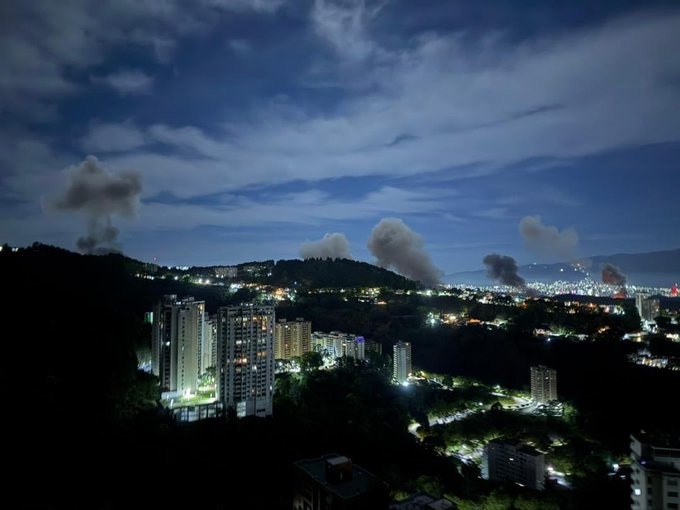 Explosiones sacuden Caracas y otras zonas de Venezuela; reportan fallas eléctricas y sobrevuelos
