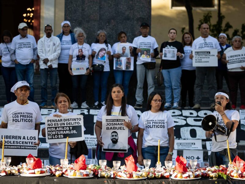 Excarcelan a 25 presos políticos en Caracas vinculados a la “causa de los 43”