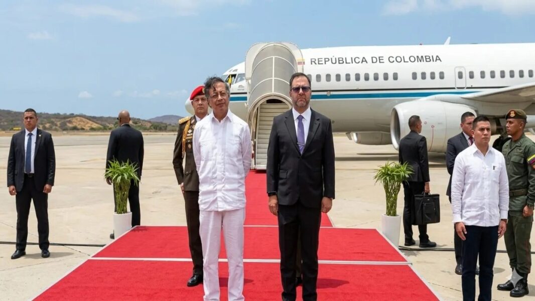 Petro y Delcy Rodríguez buscan relanzar relación bilateral en Caracas con foco en seguridad fronteriza