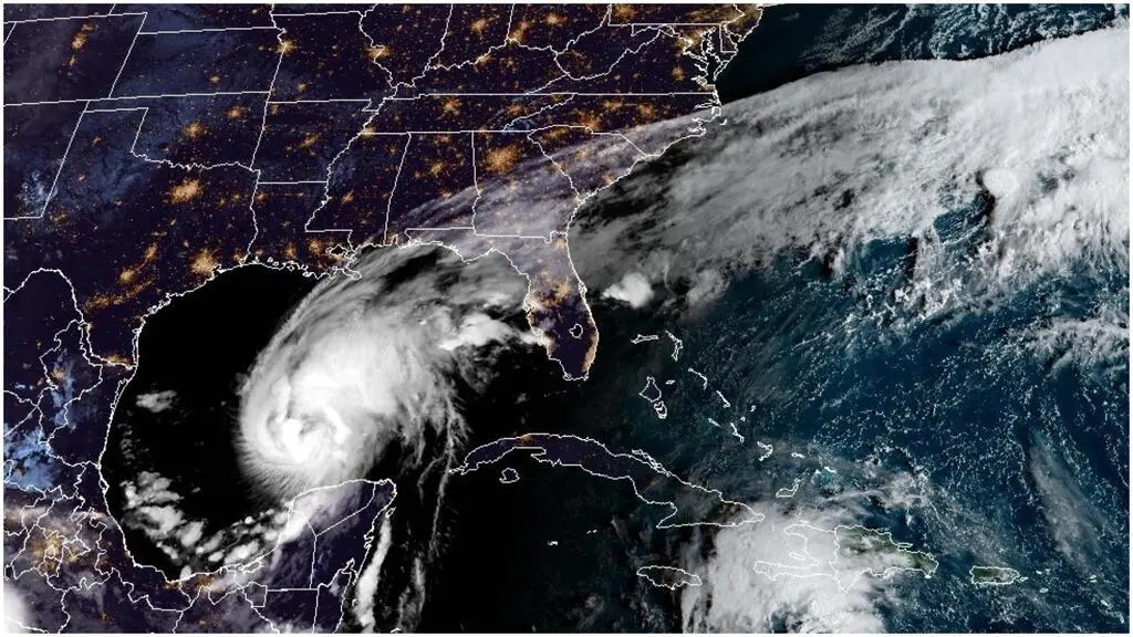 Huracán Isaías: Florida declara emergencia en 25 condados y ordena evacuaciones ante su llegada al Golfo