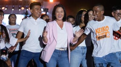 Derecha lidera elecciones en Perú con Fujimori y López Aliaga rumbo al balotaje