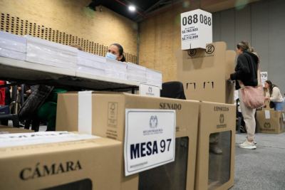 Más de 2.400 personas intentaron cruzar ilegalmente de Venezuela a Colombia para votar en elecciones