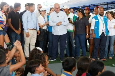 Retorno de migrantes venezolanos: el jefe de ACNUR visita Venezuela por primera vez y se reúne con Delcy Rodríguez