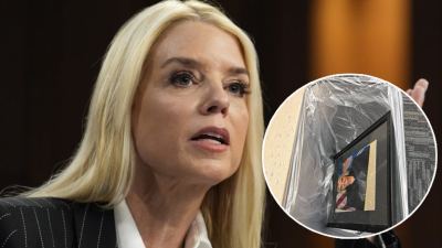 Donald Trump destituye a Pam Bondi como fiscal general en medio de polémicas