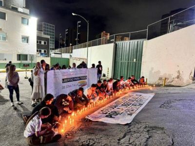 Familiares de presos políticos realizan vigilia en Boleíta y denuncian hostigamiento de la PNB en Caracas