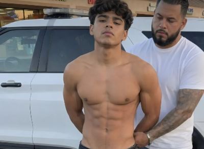 Barbero es detenido por acosar a un cliente que resultó ser policía