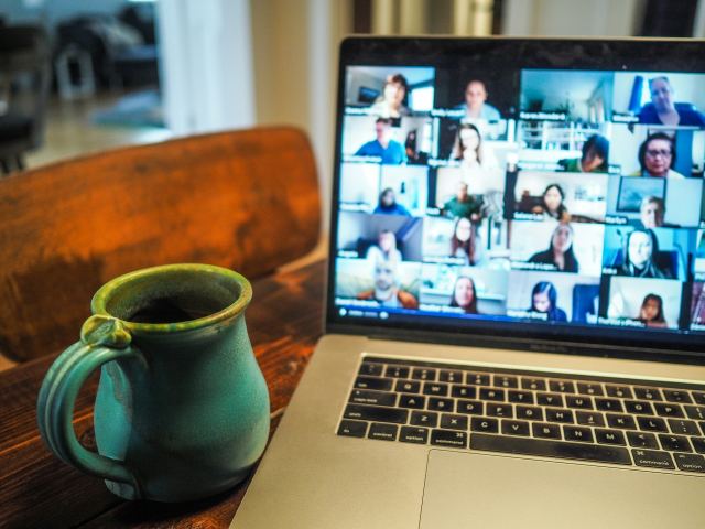 Entrevista de trabajo por videollamada: 11 claves para causar buena impresión y no fallar por detalles técnicos