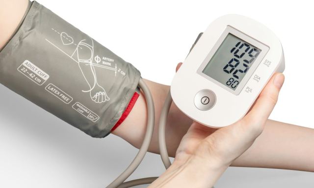 Cómo bajar la presión arterial de forma natural: 10 hábitos que ayudan a controlarla