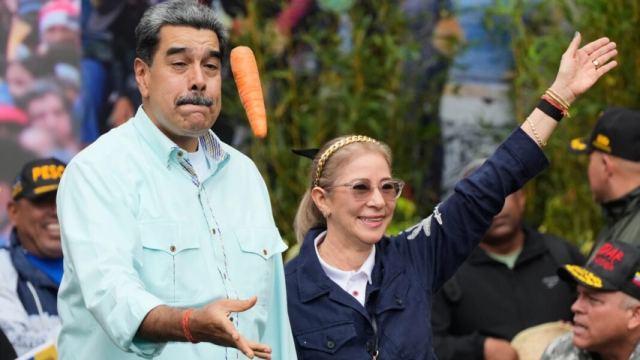 Cilia Flores seguirá presa en Brooklyn: el juez le niega el arresto domiciliario y la Fiscalía suma un cargo por tortura