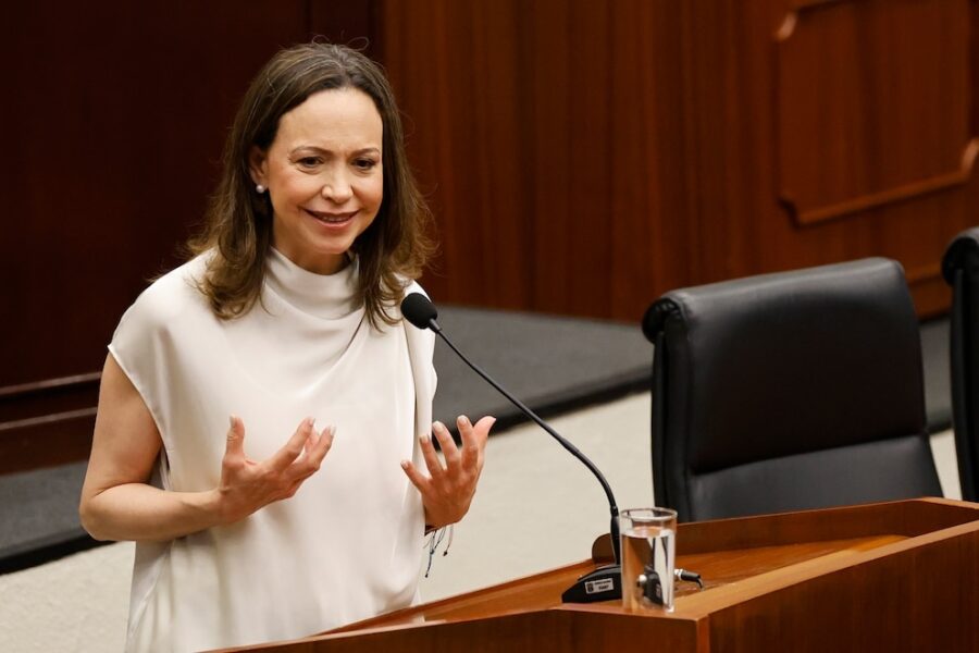 María Corina Machado reitera que regresará a Venezuela para acompañar la transición