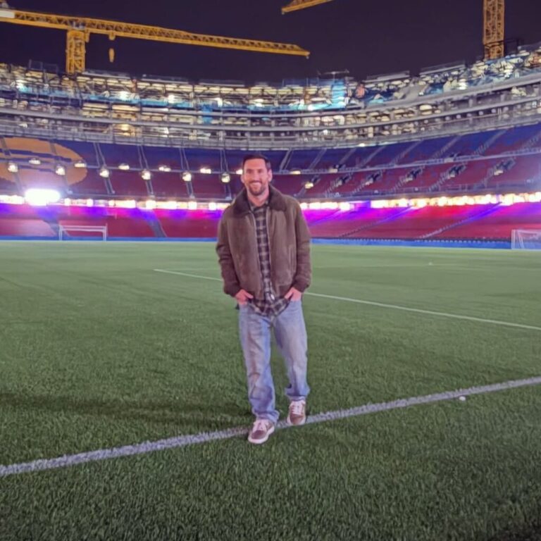 Anoche volvi a un lugar que extr 1 | China