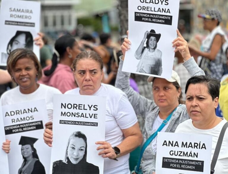 Mujeres marcharon en Caracas este 8 de marzo para exigir libertad y el fin de la violencia | Mujeres Marcha 8M 2026 3 768x588 1 | Mujeres