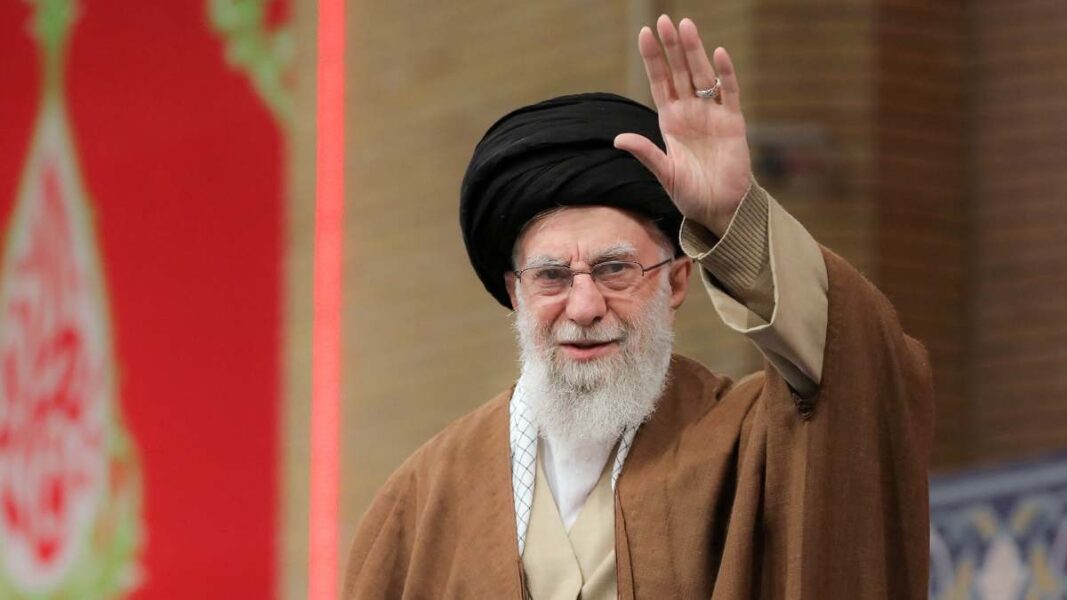 Muere Alí Jameneí tras ataques de EE. UU. e Israel contra Irán: tensión global escala y Ormuz queda en riesgo | Alí Jameneí quien es ali jamenei lider supre | Alí Jameneí