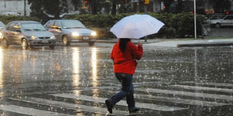 Inameh alerta por lluvias y tormentas eléctricas en Venezuela este domingo: regiones más afectadas | Inameh 1 6 e1776000509414 750x375 1 | Inameh