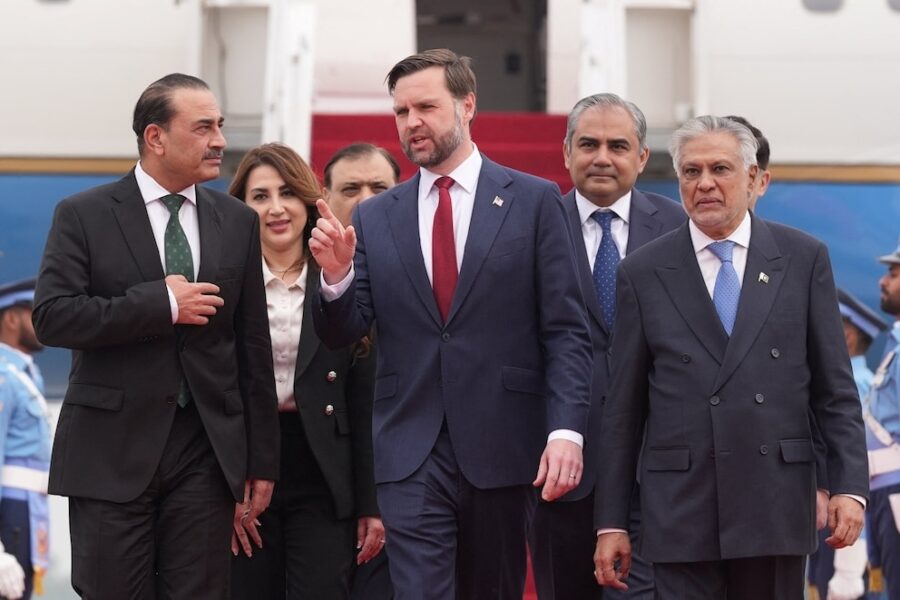 7AMMLJYONZCOLETDU6U42MICMI | dialogos