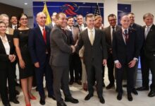 HHAgJyDWUAAEdmV | Trump