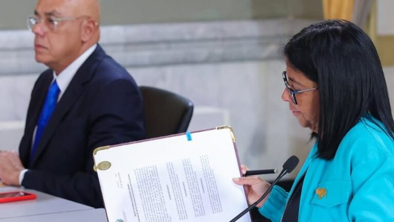 Delcy Rodríguez anuncia el fin de la Ley de Amnistía en Venezuela y crece la polémica por presos políticos pendientes