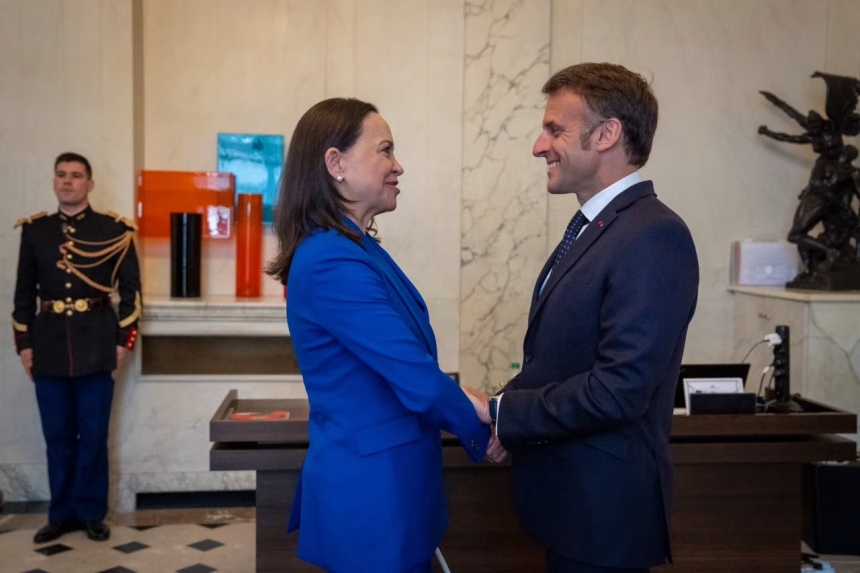 photo 2026 04 13 16 38 03 860x57 1 | macron