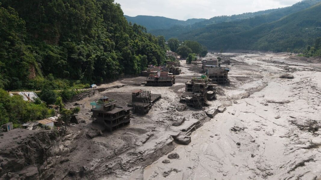 Devastadora riada en Nepal deja decenas de muertos y más de 900 desaparecidos tras avalancha desde el Tíbet | Nepal VSUJSBNAKFETHKQAEAW2UVYHHM | Nepal