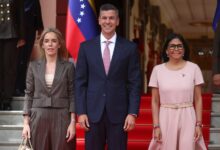9cdcb8fdb1519823807ce45b45d78e14e6a5cbb0 | Descubre cómo decirle adiós a las imperfecciones del rostro con estos consejos efectivos