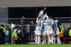 La selección argentina aplasta a Bolivia 6-0 y Messi anota dos goles en las eliminatorias