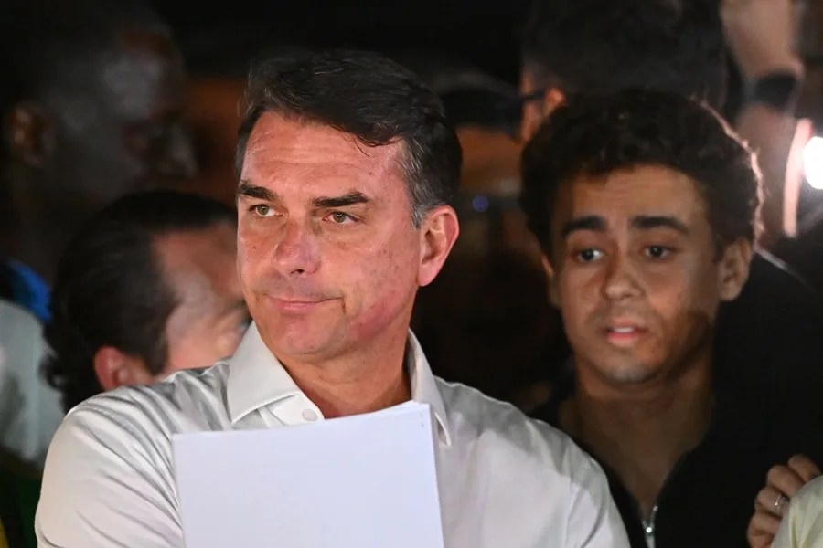 Flávio Bolsonaro pide anular elecciones en Brasil tras derrota ante Lula