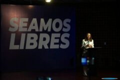Christine Lagarde renuncia a la presidencia del BCE en plena tormenta económica europea