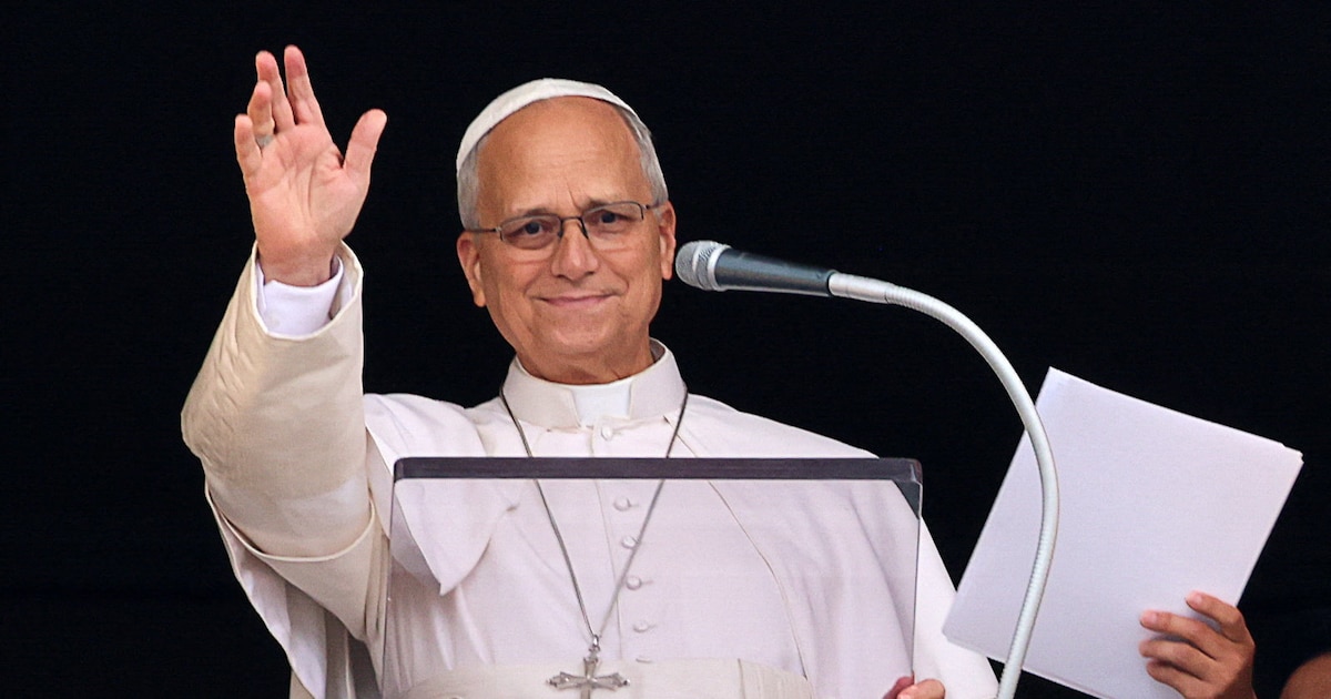 El Papa León XIV da señales de recuperación y sorprende con su aparición en el Ángelus dominical