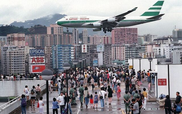 Kai Tak, el aeropuerto de Hong Kong que desafiaba a los pilotos