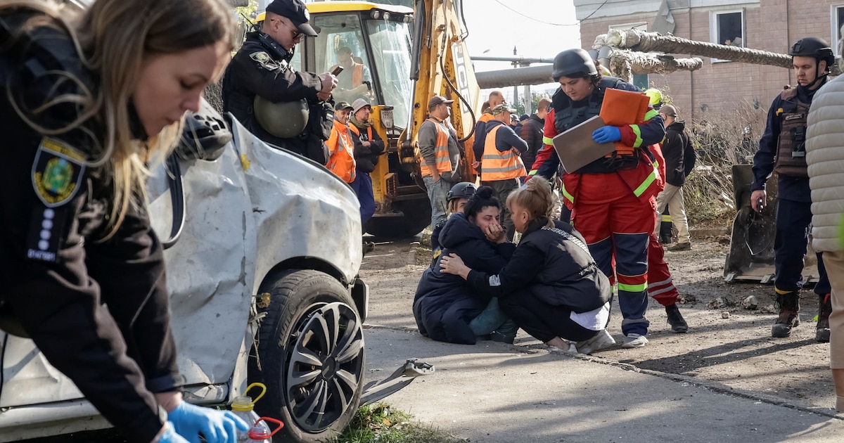 Ataque ruso contra un parque en Kharkiv deja seis muertos