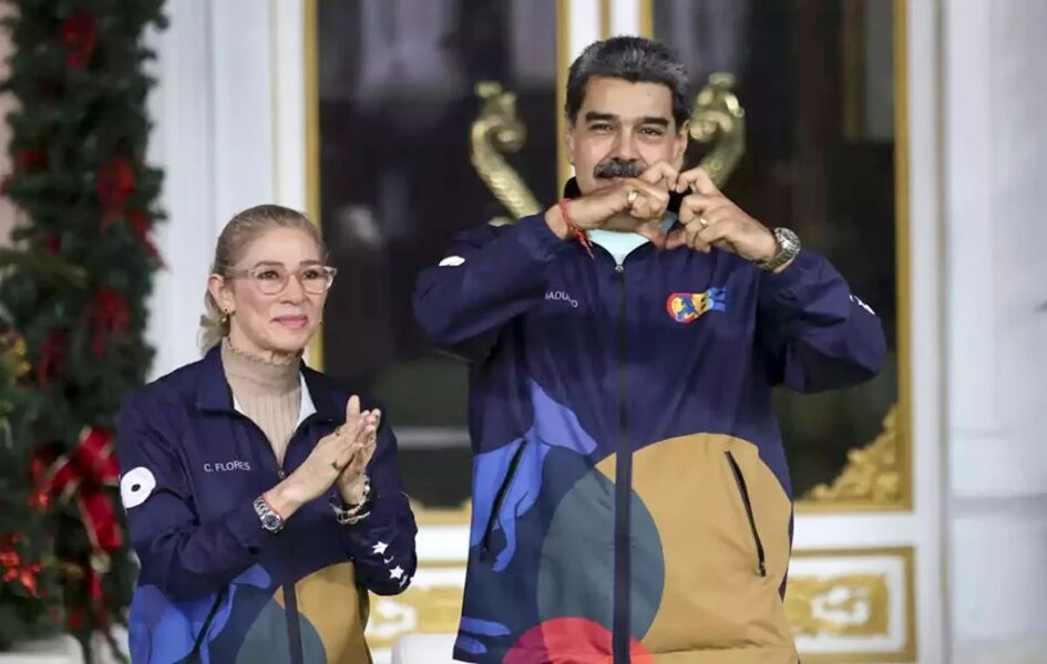 Nicolas Maduro y Cilia Flores envian mensaje de | Maduro y Cilia Flores