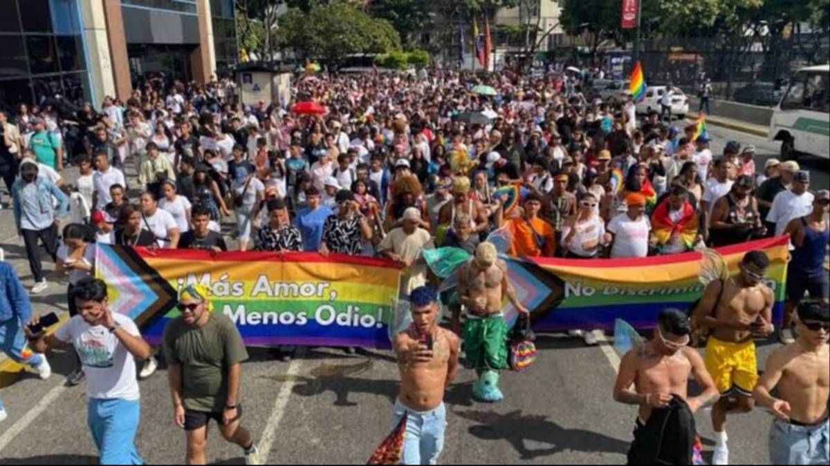 Marcha del Orgullo en Caracas 2026: participantes en la jornada solidaria