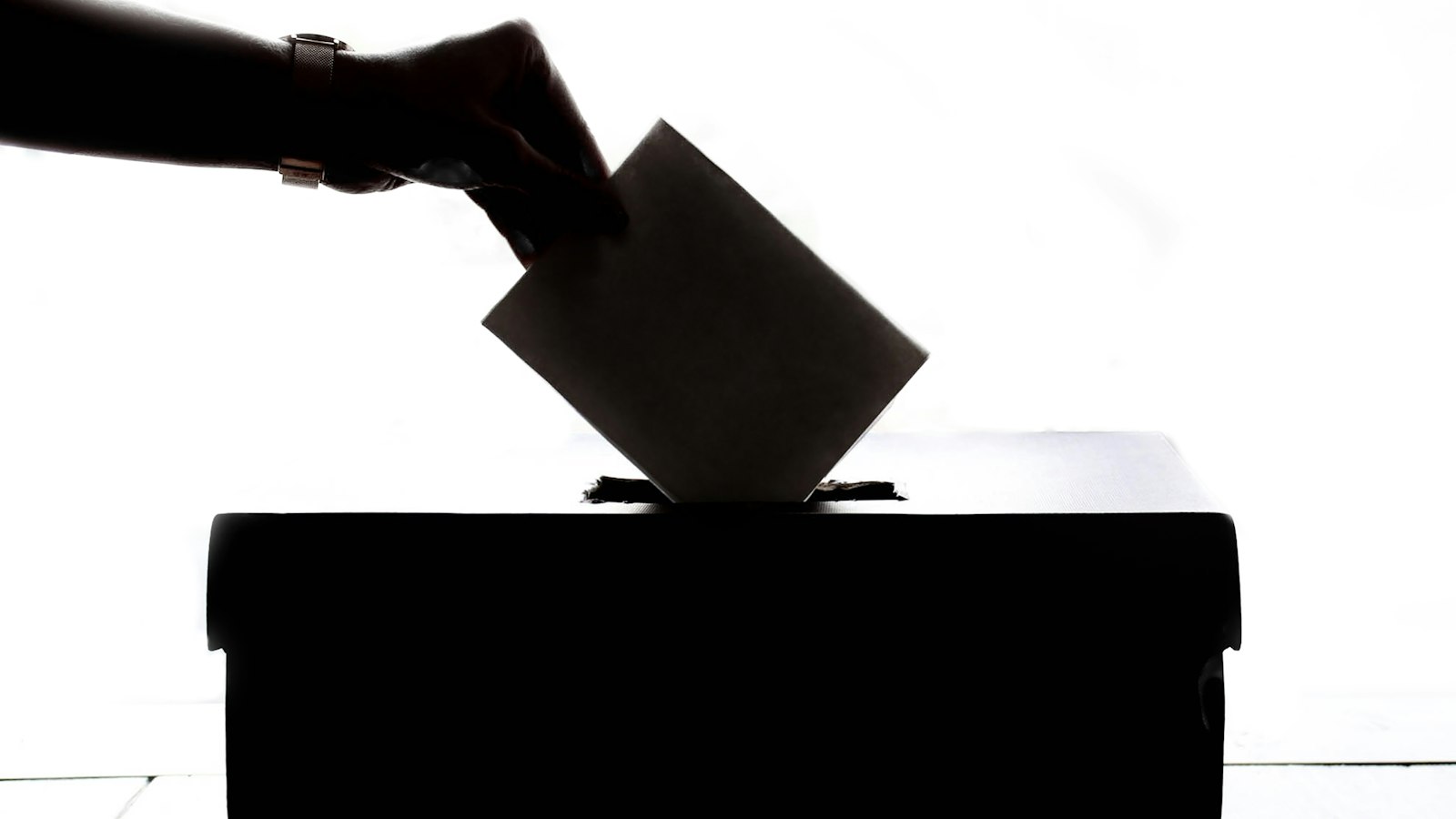 Segunda vuelta en Bulgaria: urna y papeleta en la jornada electoral
