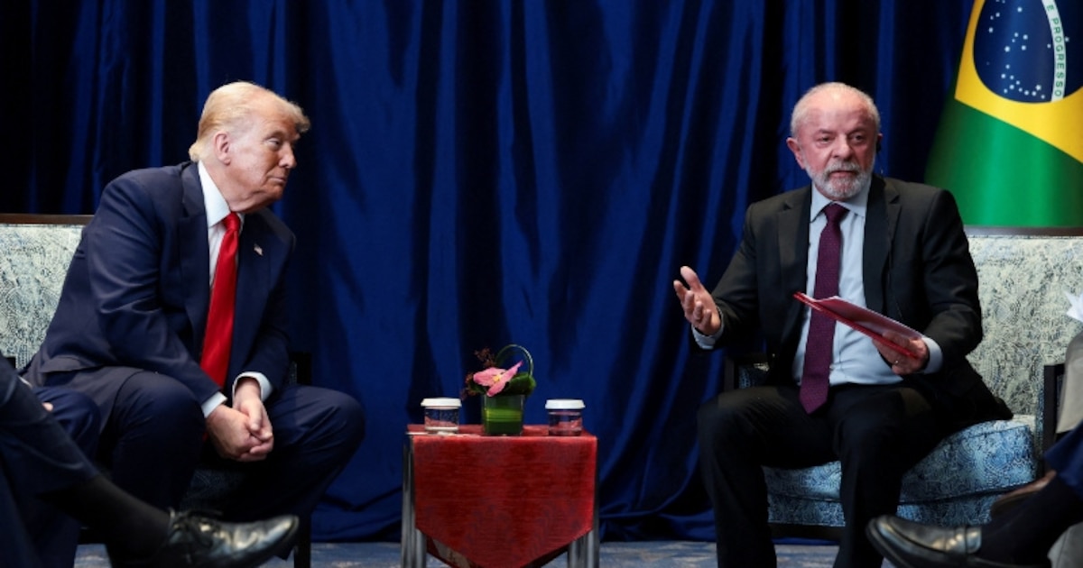 Donald Trump habla con periodistas sobre las elecciones de Brasil y Lula da Silva